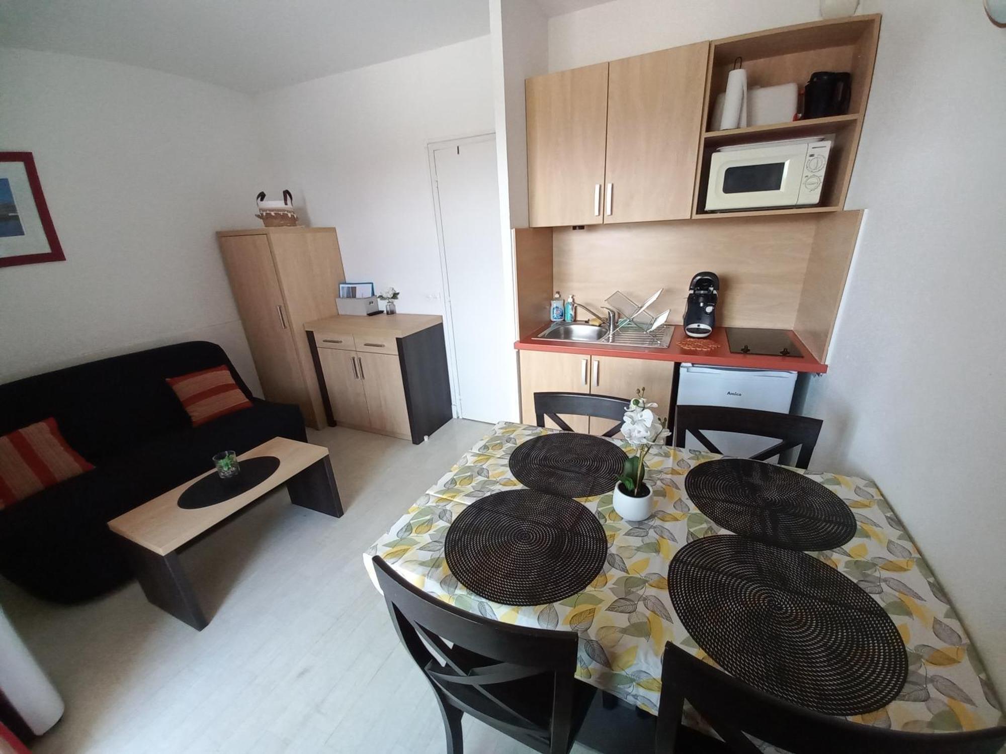Coquet Studio 4 Pers, Piscine,Clim Mobile, Plage A 300 M,A 5Min A Pied Du Lydia 乐巴凯尔斯 外观 照片